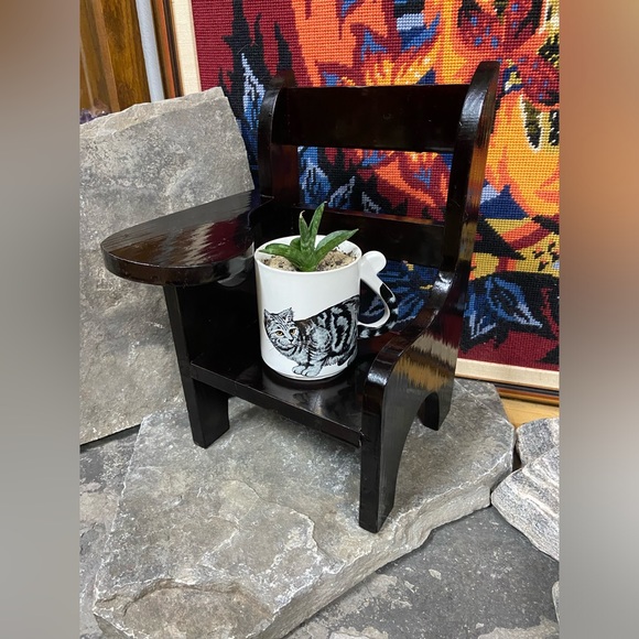 High Gloss Dark Brown Doll Chair Plant Stand/ Prop - Picture 7 of 12